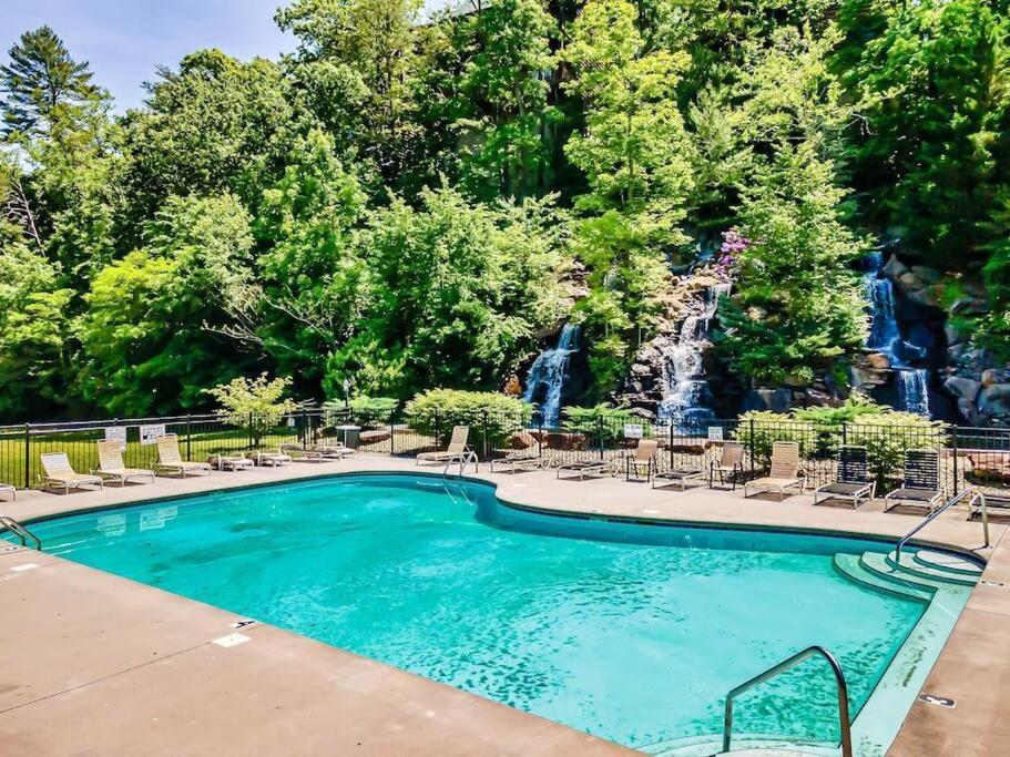 Cabin-N-Smokys! Indoor Resort Pool Views Hot Tub Game Room Sevierville Exterior photo