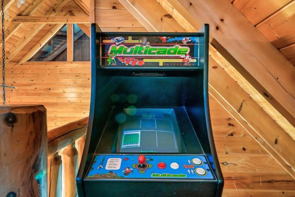 Cabin-N-Smokys! Indoor Resort Pool Views Hot Tub Game Room Sevierville Exterior photo
